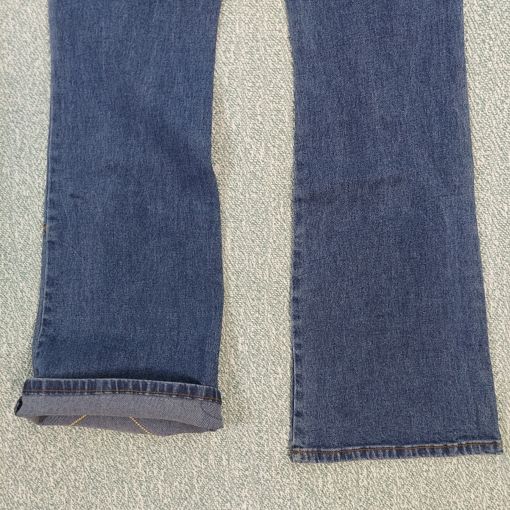 Vintage Jordache Flared Jeans With Decorative Stiching. - Picture 8 of 10